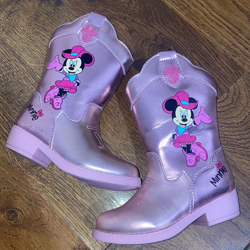 Minnie Mouse Metallic Boots